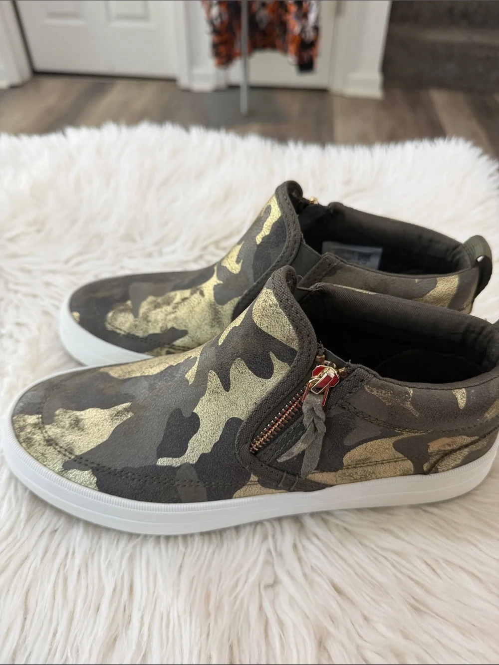 Sperry Camouflage Gold and Olive Slip-On Flats Size 7.5 NWOT